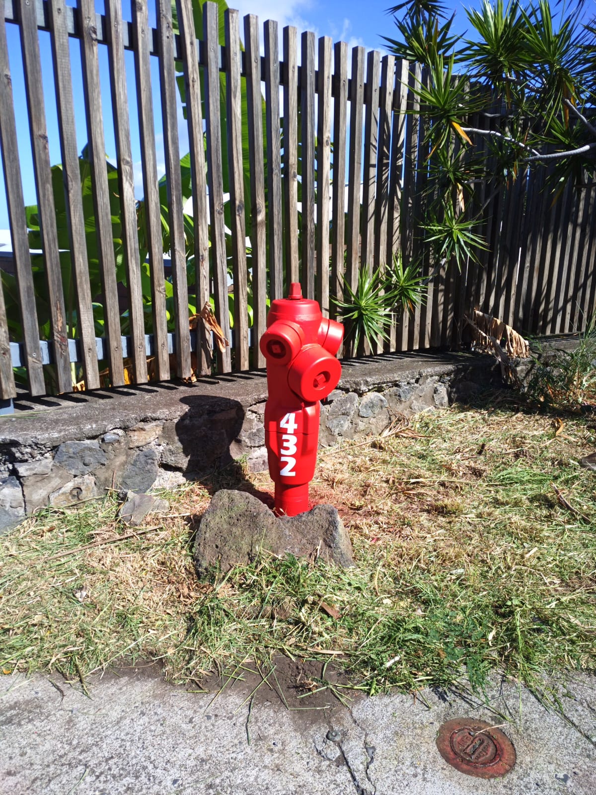 Hydrant réhabilité et visible après intervention CHR